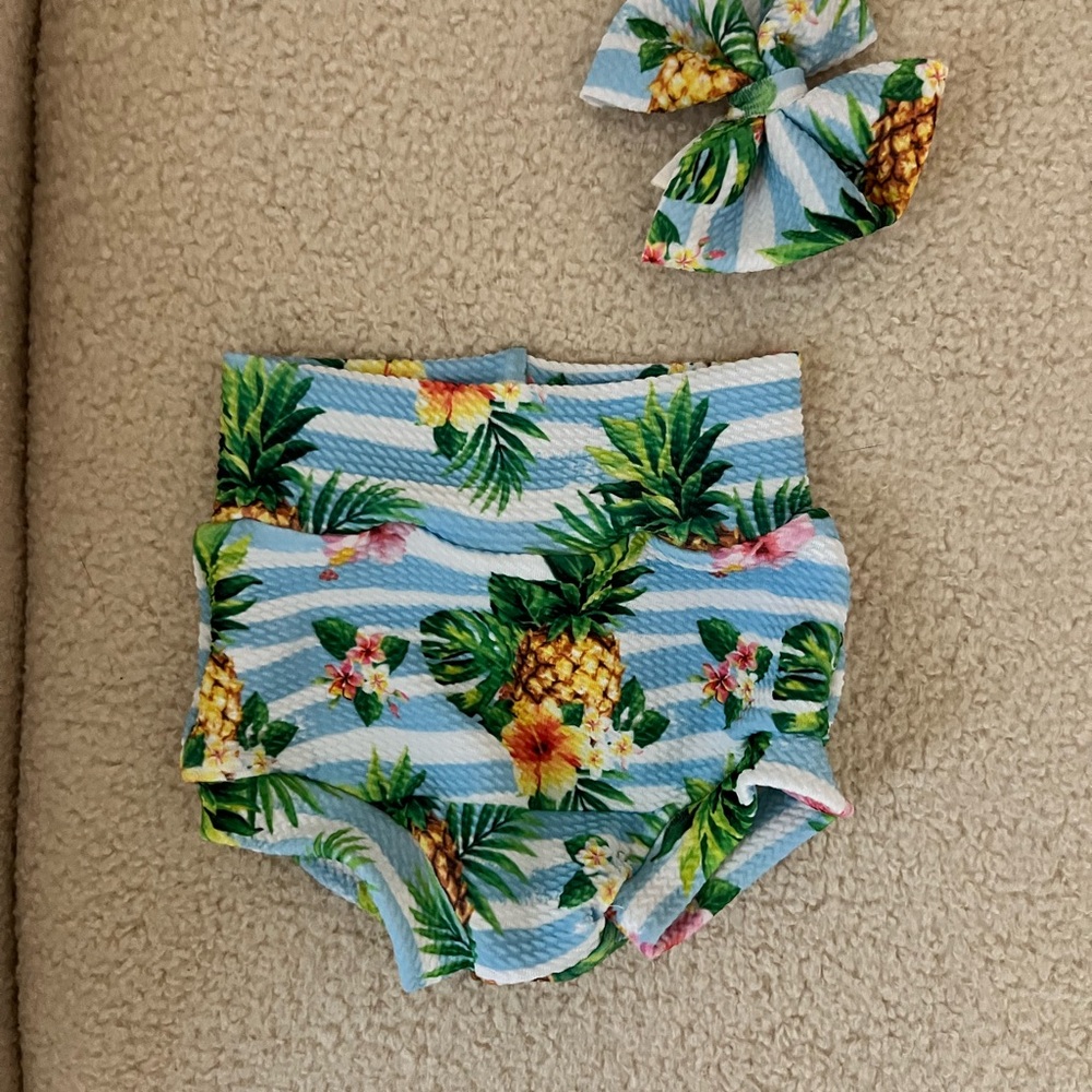 Tropical Pineapple Print Kids Shorts and Bow Set